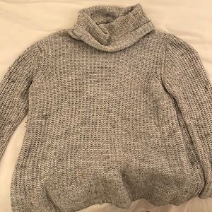 Brandy Melville turtleneck